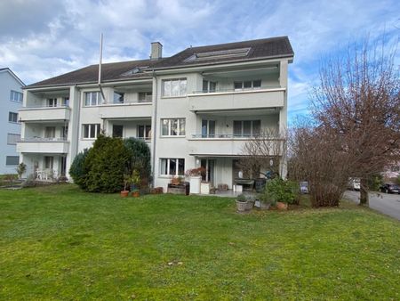 Grosszügige 4.5 Zimmer-Wohnung mit Cheminée in Seenähe! - Foto 2