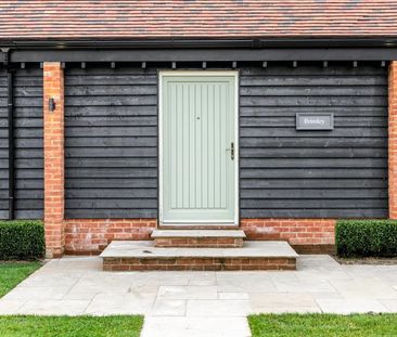 3 bedroom barn to rent - Photo 1