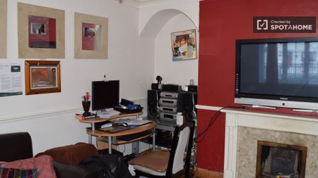 Room to rent in 3-bedroom houseshare -Blanchardstown, Dublin - Photo 3