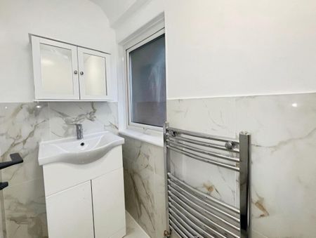 3 bedroom apartment to rent - Photo 5