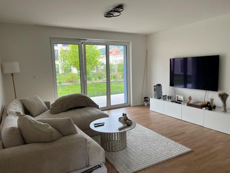 Appartement de 3,5 pièces avec terrasse dans un quartier récent ! - Foto 2