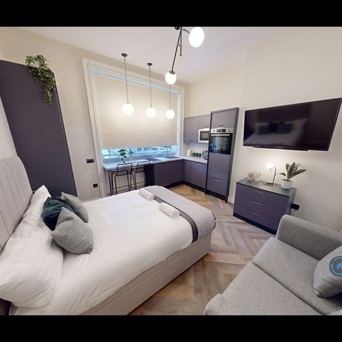 Studio to rent - Photo 1