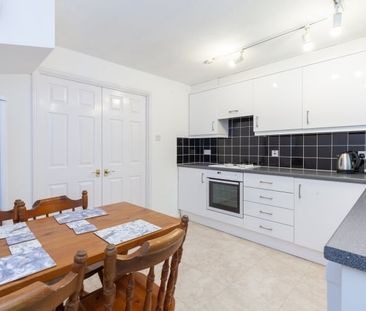 Green Ridges, Headington - Photo 4