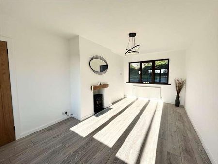 Protheroe Avenue, Pen-y-fai, Bridgend, CF31 - Photo 2