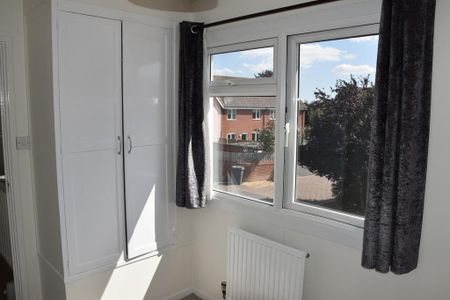 3 bedroom semi-detached house to rent - Photo 5