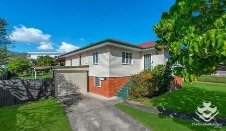 Spacious Family Home for Lease in Hendra - Photo 3