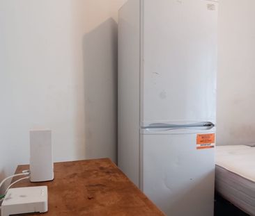 Room in a Shared House, Bensham Lane, CR7 - Photo 2