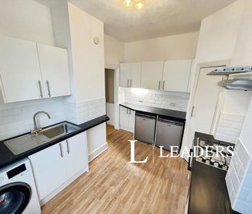 2 bedroom maisonette to rent Cowper Street, Hove, East Sussex, BN3 - Photo 5