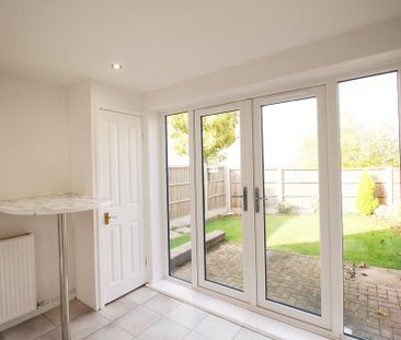 2 bedroom end of terrace house to rent - Photo 4