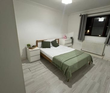 Room in a Shared House, Hilda Road, E16 - Photo 2