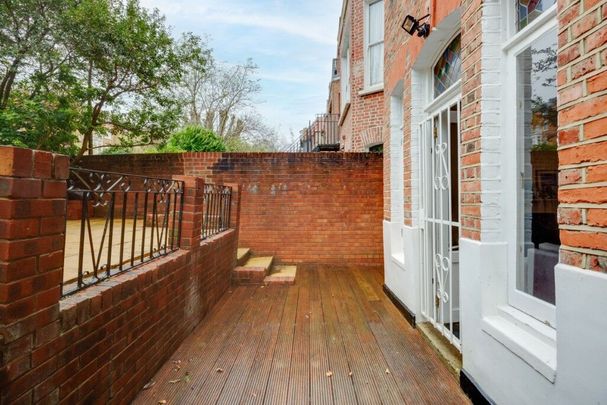 3 Bedroom Flat To Let - Photo 1