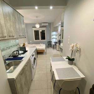 Studio/Γκαρσονιέρα για ενοικίαση - Κέντρο, - Photo 2