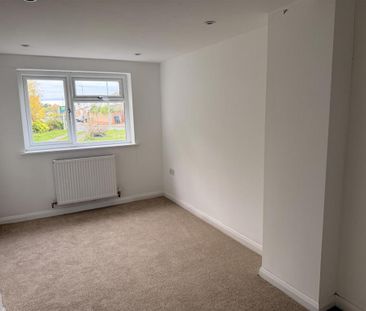 3 bedroom detached house to rent - Photo 4