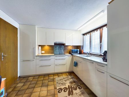 Familienparadies: Einfamilienhaus mit 6.5 Zimmern in Widnau - Photo 2