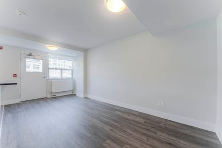 Valhalla Court [1] - Photo 2