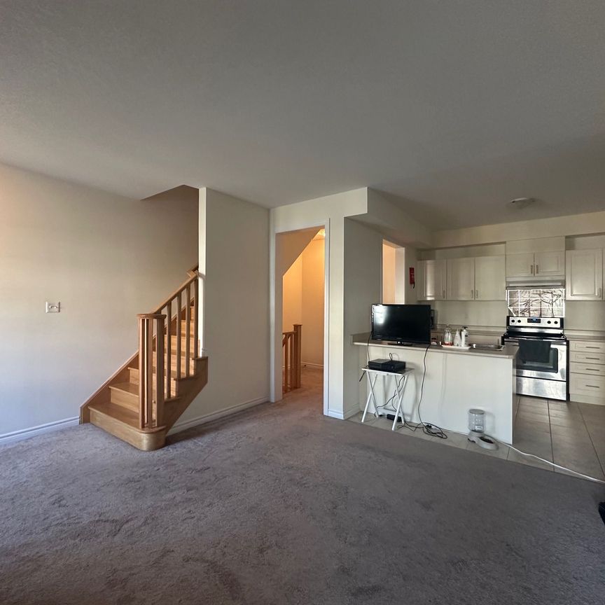 For Lease - 7 Hiscott Drive, Hamilton, Ontario - Photo 1