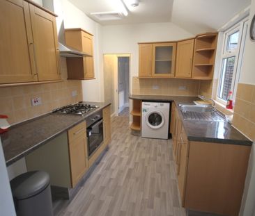 Field Street Avenue, Kettering, Northants, NN16 - Photo 3