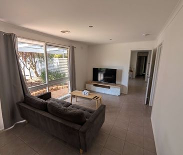 Langwarrin - Photo 1