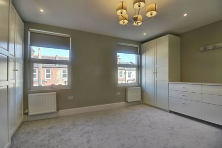 5 Bed Terraced House, William Road, SW19 - Photo 2