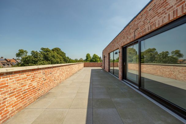 Dakappartement met 3 slaapkamers en zeer groot terras - Foto 1