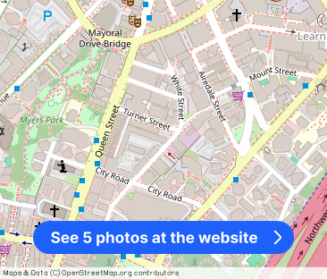 Two Bedroom Spacious Apartment - Photo 1