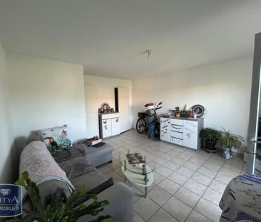 Location Appartement 2 pièces 45m² ST GILLES 30800 - Photo 2