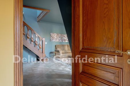 Location Meublée dernier étage, calme, climatisation - Photo 2