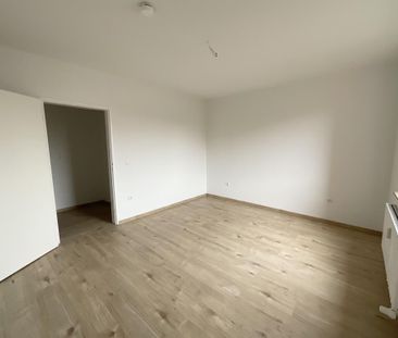 Renovierte 3-Zimmer-Wohnung mit neuem Bad, Balkon und Fahrstuhl! - Foto 1