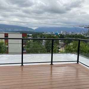 One Bedroom in the heart of Kits with a view - Photo 2