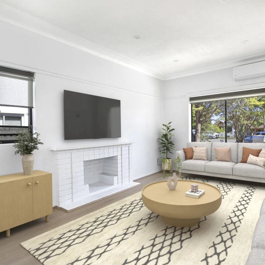 Fully Renovated Family Home in Quiet Residential Street - Photo 1