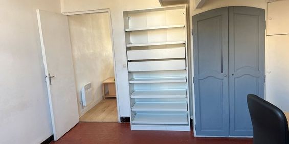 T2 Marseille (13007) - Photo 3