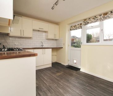 2 bedroom semi-detached house to rent - Photo 6