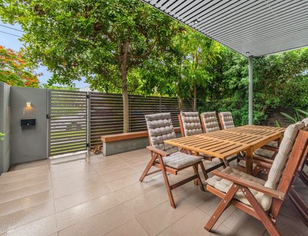 29 Barton Street, Hawthorne QLD 4171 - House For Rent | Domain - Photo 2