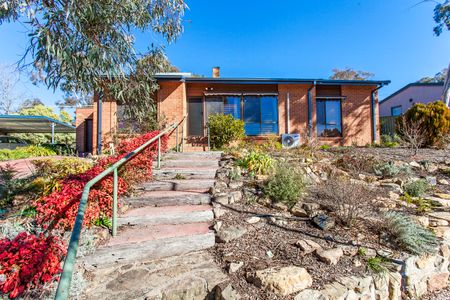 26 Jalanga Crescent, Aranda ACT 2614 - House For Rent | Domain - Photo 3