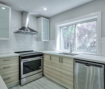 For Lease - 153 Gainsborough Road Unit# Main, Toronto, Ontario - Photo 4