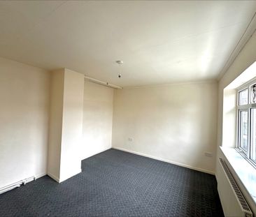 3 bedroom house to rent Greenwich Drive South, Derby, DE22 - Photo 1