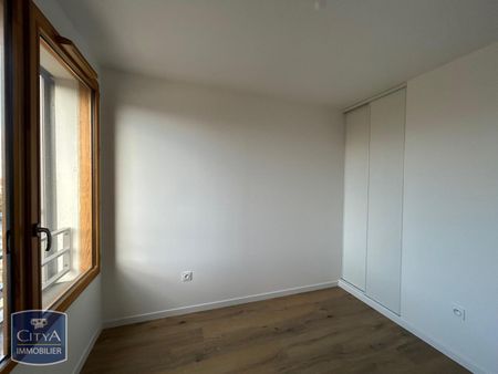 Location Appartement 3 pièces 59m² NANTERRE 92000 - Photo 3