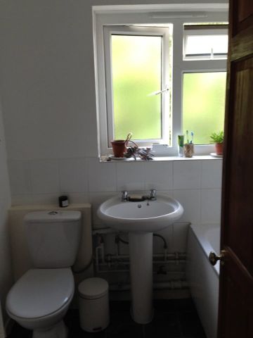 1 Bed Flat, Brierly Gardens, E2 - Photo 4