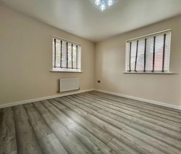 4 bedroom detached house to rent - Photo 6