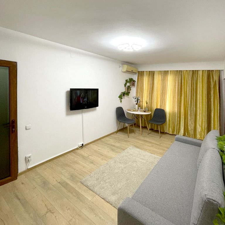Apartament de inchiriat in Ploiesti, zona Ultracentral-Piata Victoriei - Fotografie 1