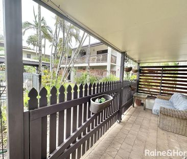 2/5 Tropic Court (Tamarind), Port Douglas, QLD 4877 - Photo 3