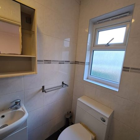 Room in a Shared House, Garth Road, NW2 - Photo 4