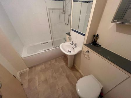 2 bedroom apartment to rent - Photo 2