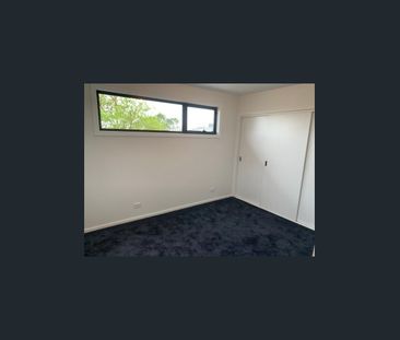 Family Home In Prime Location - Photo 2
