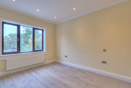 4 bedroom terraced house to rent - Photo 5