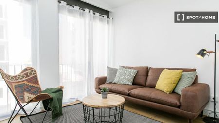 3 room luxury Flat for rent in Barcelona, Catalonia - Photo 3