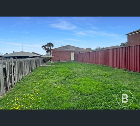 4/211 Kline Street, Ballarat East, Vic 3350 - Photo 1
