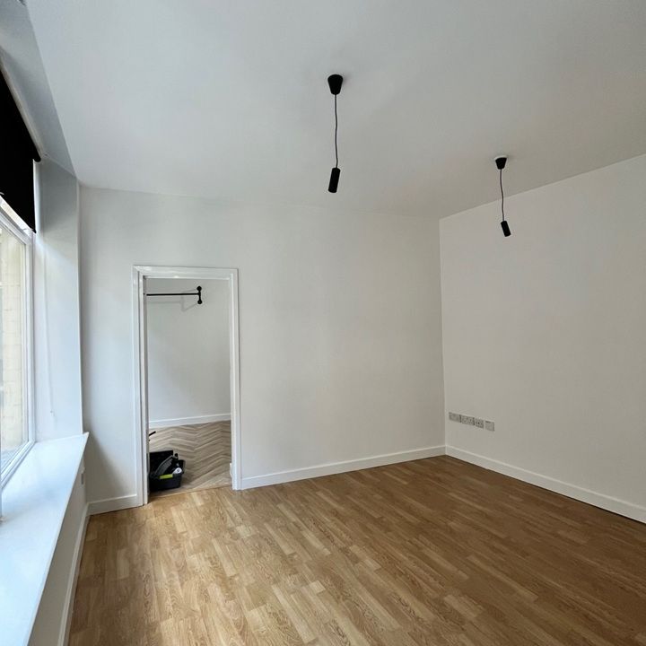 1 Bed Flat, Pekin Building, L2 - Photo 1