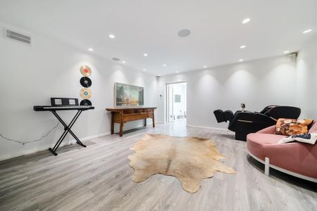 4 bedroom end of terrace house to rent - Photo 3