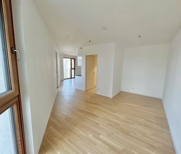 moderne 1,5 Zimmer Wohnung (12. Stock) mit großer Freifläche - näch... - Photo 3